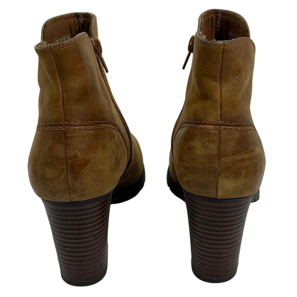 Clarks Verona Trish Brown Distressed Leather Ankle Booties Heel Boot Womens 9.5M - Picture 3 of 9
